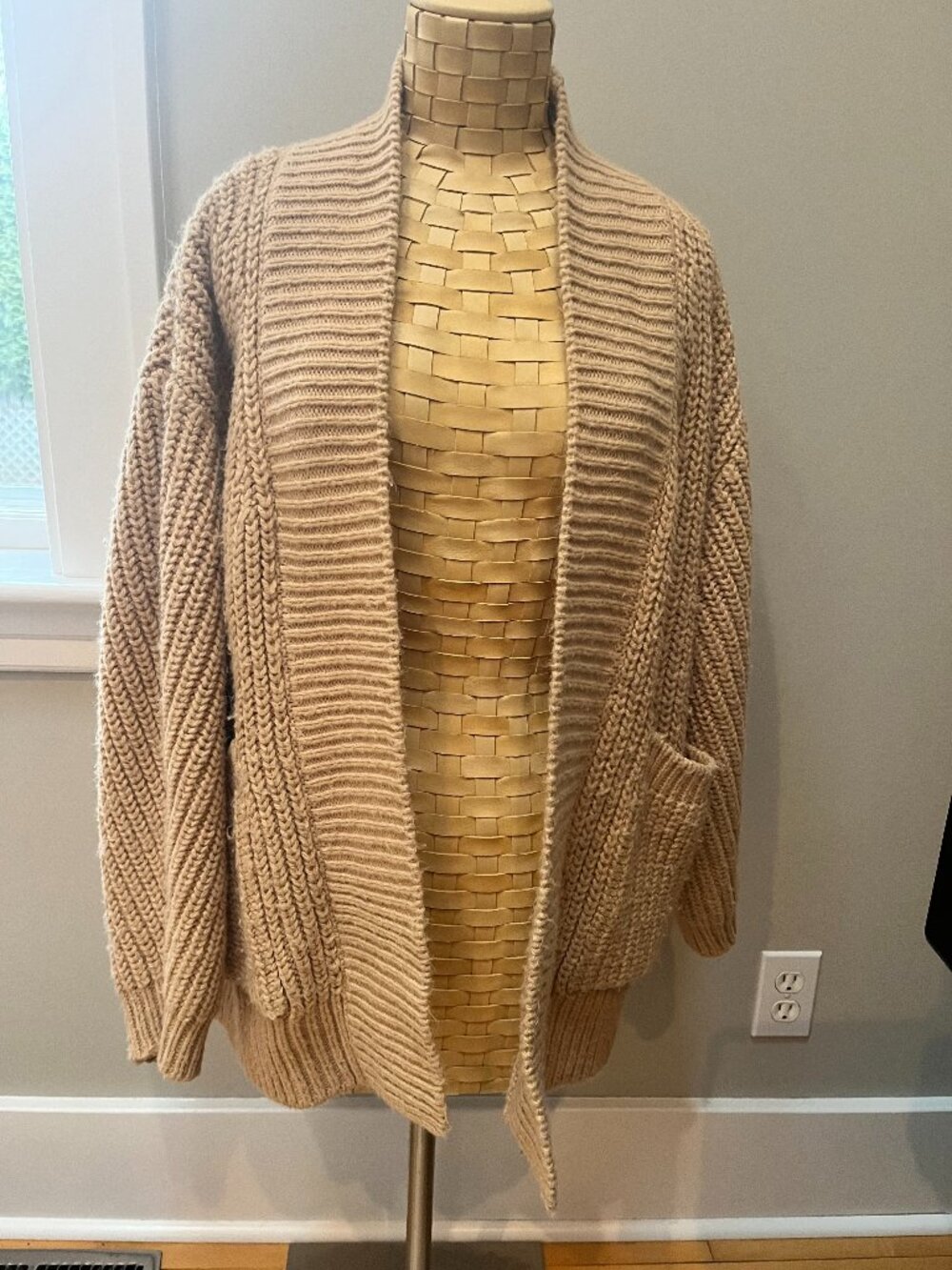 Cosy Chunky knit Zara Cardigan, Size Small